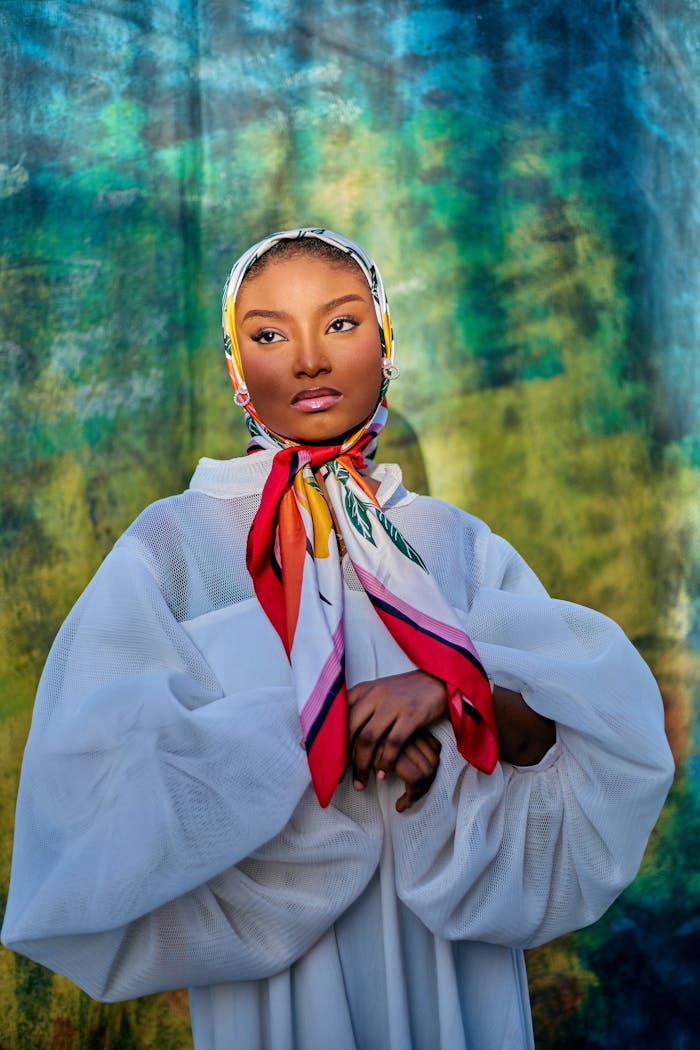 gallery-01 elegant-portrait-of-woman-with-colorful-scarf-32721780